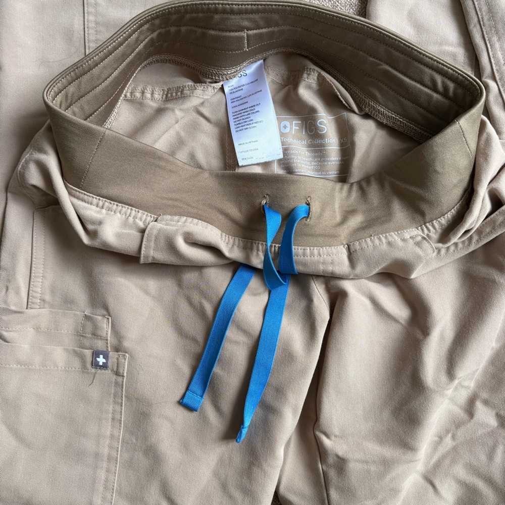 Figs Khaki Kade Cargo Scrub Pants